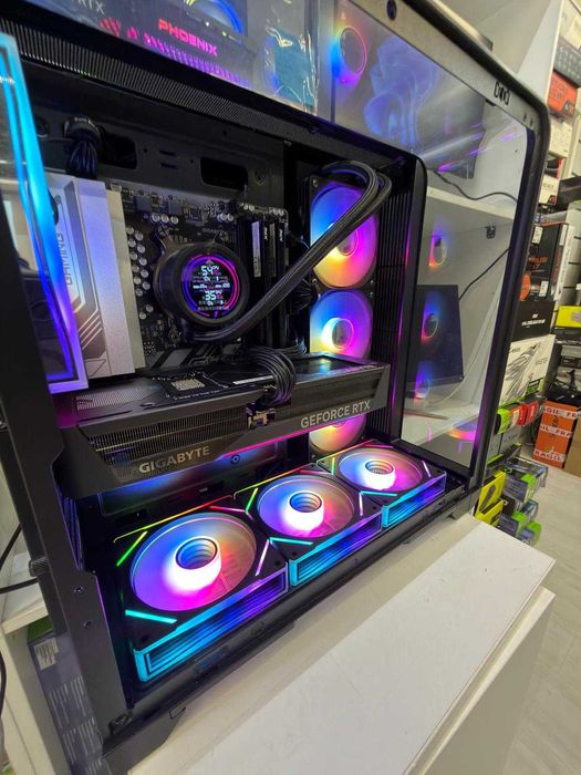 Calculator Gaming Ryzen 7 7800x3d,RTX 5070,32GB DDR5,SSD 1TB,Garantie!