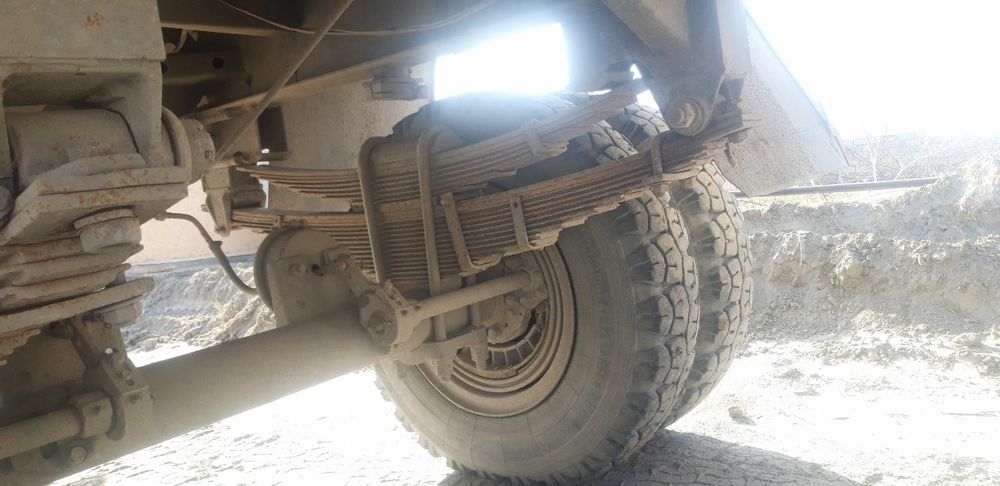 Zil shalanda sotiladi.