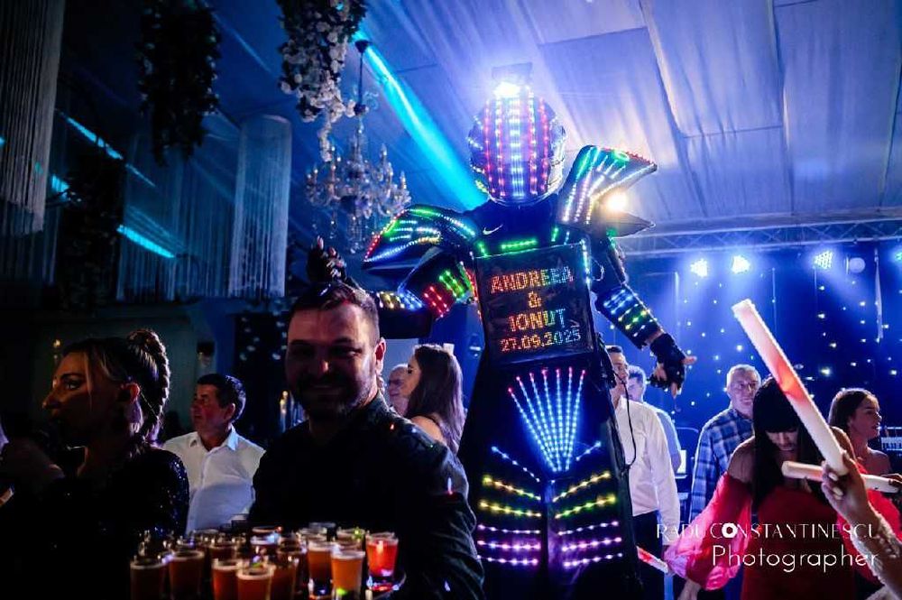Inchiriere Roboti LED pentru Evenimente - Nunta Botez Majorat Cununie