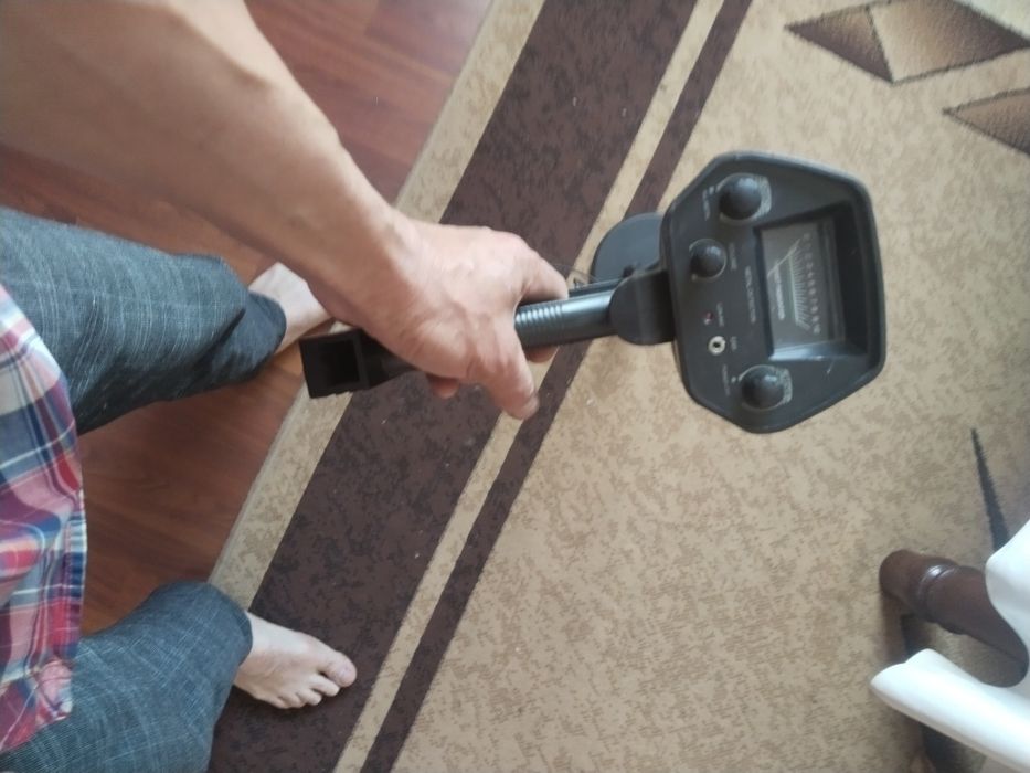 Продам металлоискатель