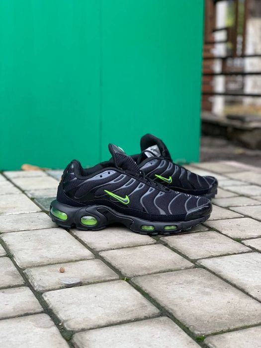 Новся Nike Air max Tn