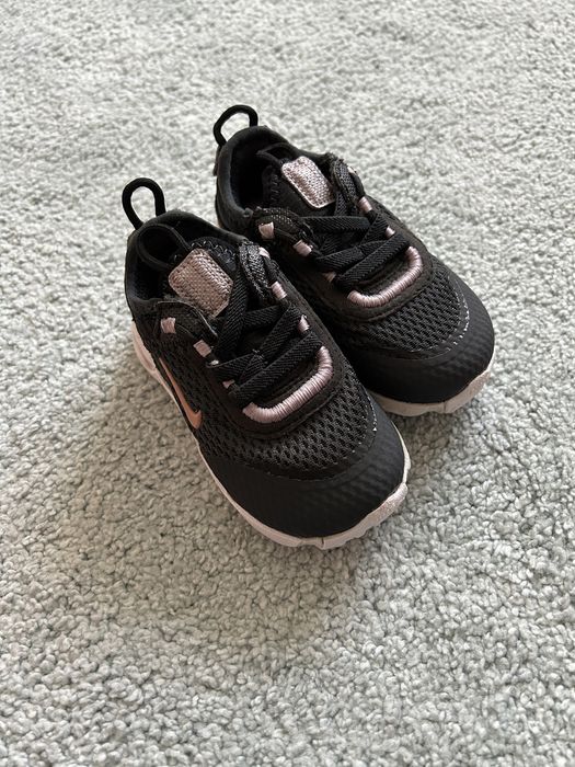 Adidasi nike noi , marimea 21