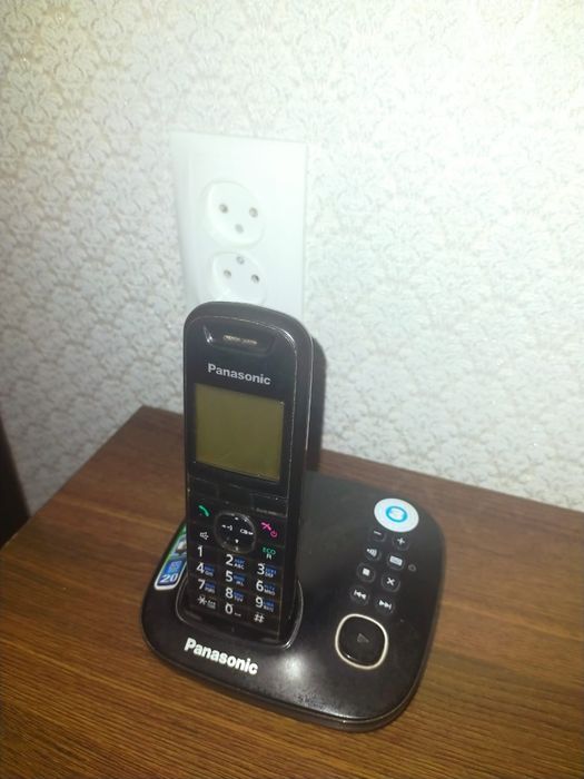 Радио телефон в хорошем состояний