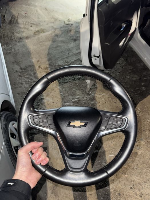 Malibu 2 rull, sparkdan yelchilga, Jentra, sparklaga shundo tushadi.