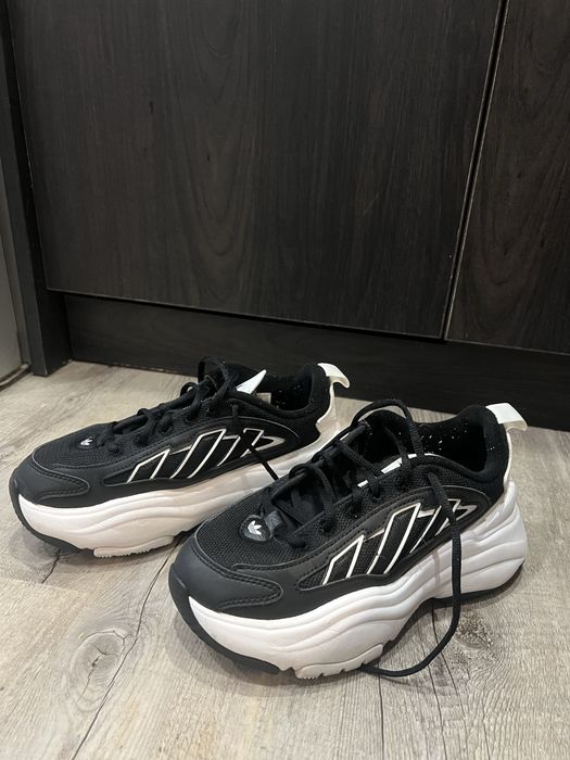 Маратонки Adidas