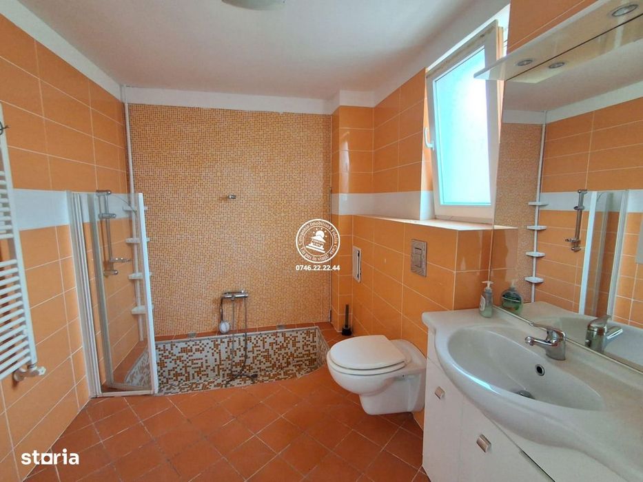 Vila de vanzare Letcani-Bogonos