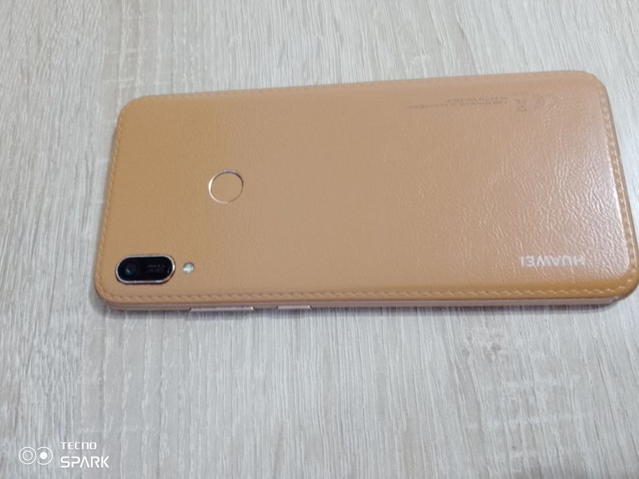 Продам телефон хуавей