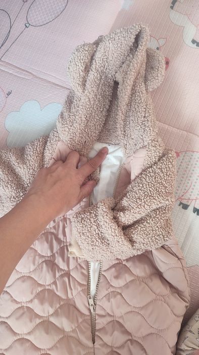 Продам детские комбезы