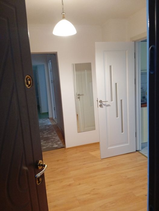 Închiriez apartament 3 camere Obcini Suceava