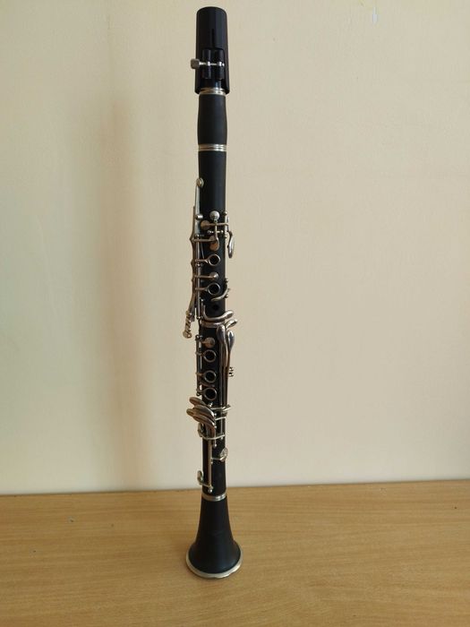 Продавам кларинет.