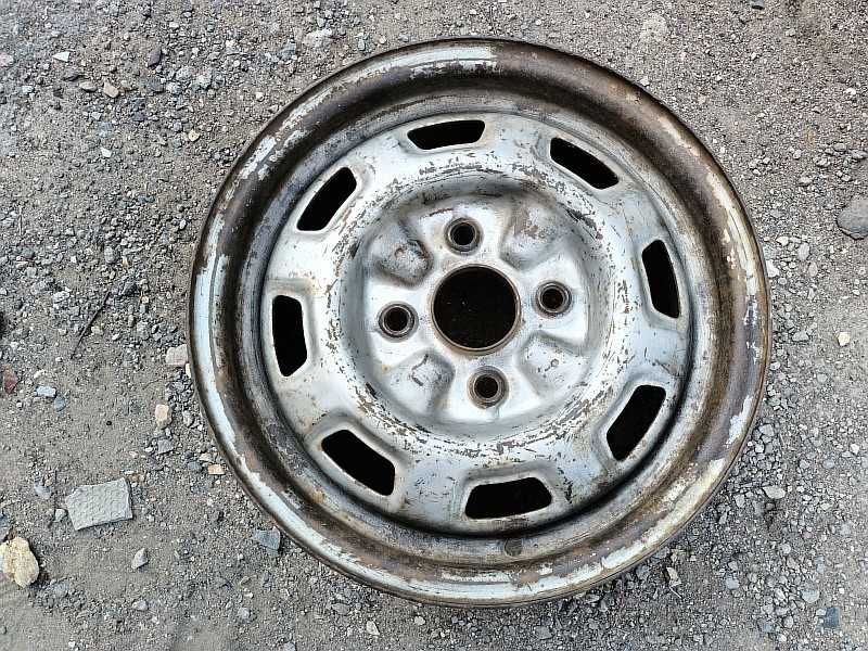 Продам металлический диск на автомашину Mazda.