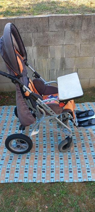 Scaun rulant cu acționare manuală pt.copii cu dizabilități