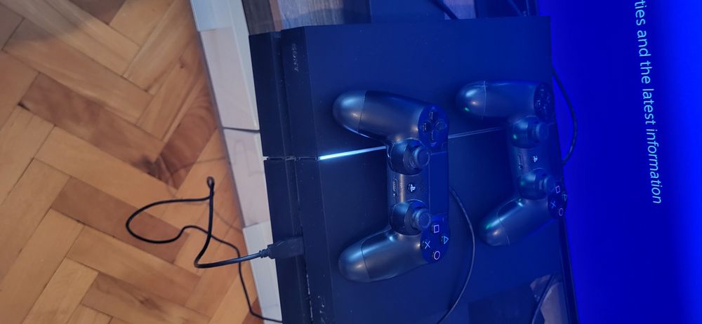 Продавам playstation 4 ps 4