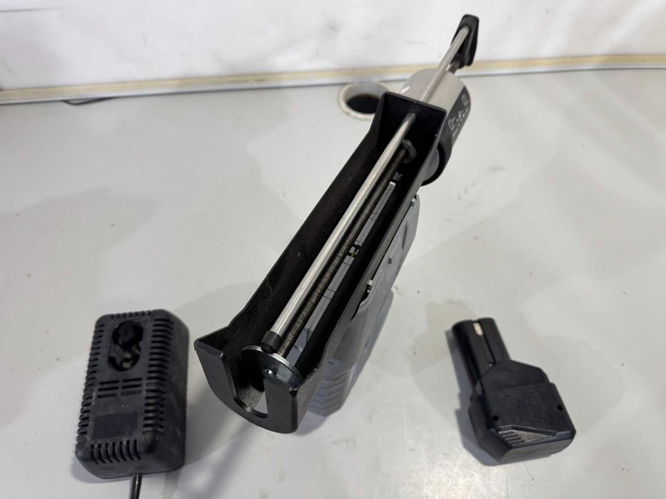 Пистолет за силикон - 13,2 V