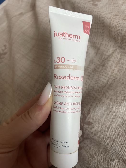 Rosederm BB Crema anti-roseata SPF 30