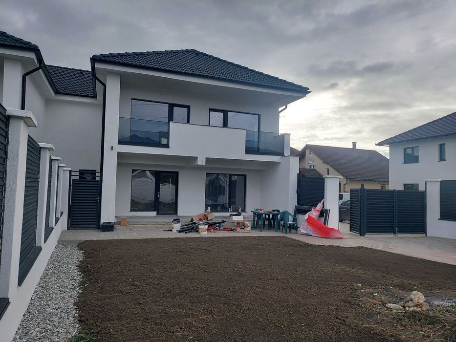 Persoana fizica vand casa