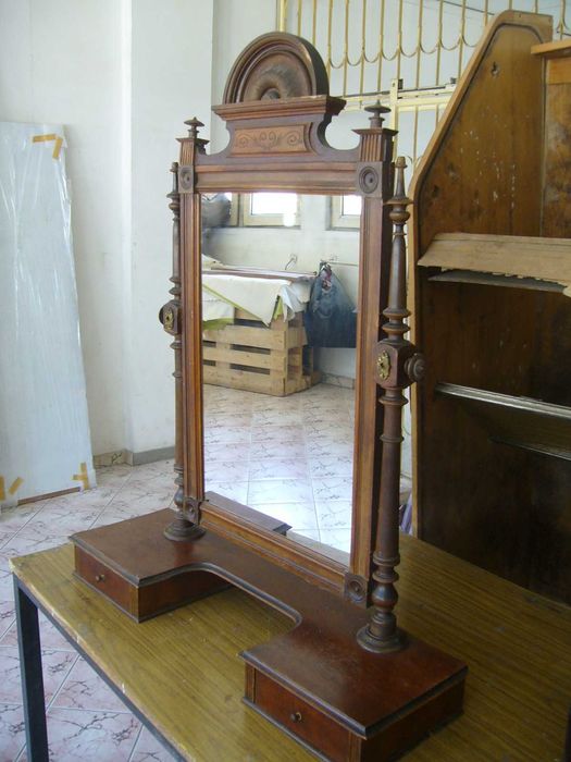 Уникални Старинни Тоалетки - Настолни