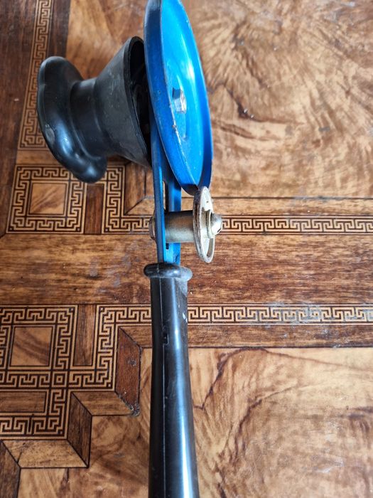 Закрывашка крышек банки