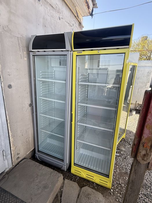 Витринный холодильники