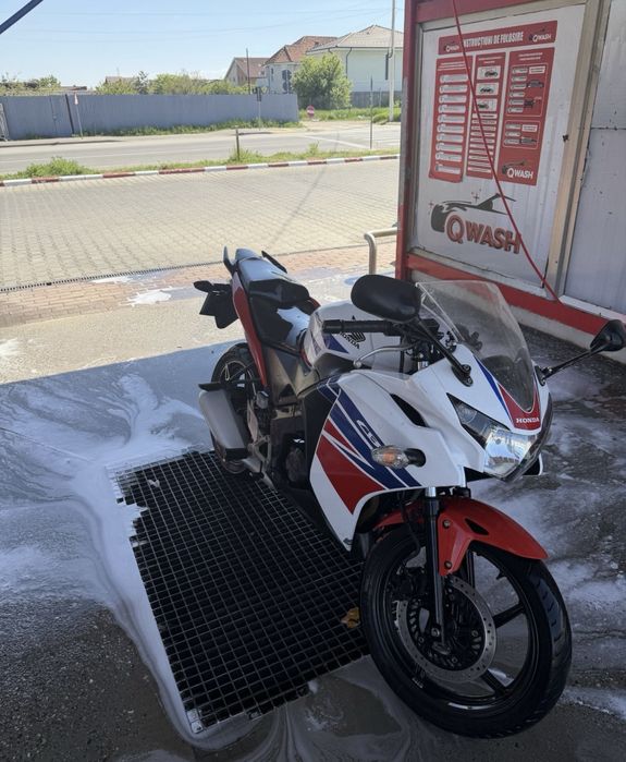 Motor honda cbr 125cc