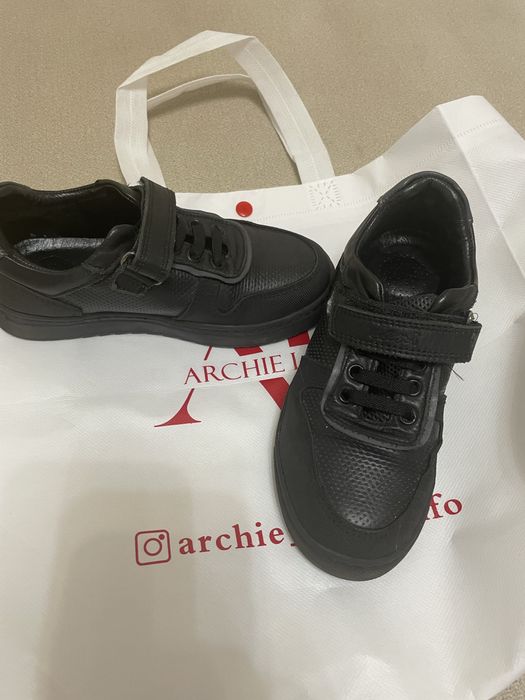 Продам детскую  обувь