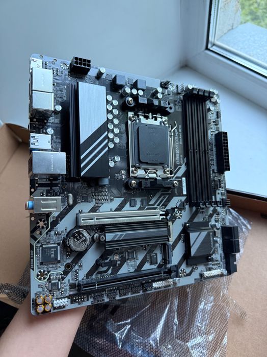 Материнская плата gigabyte B850M
