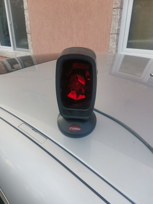 Четец магазинско оборудване