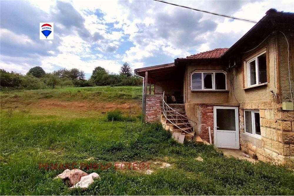 Продава се Къща в с. Долно Абланово, Област Русе - 90 кв.м за 378 €/кв.м - Снимка #1