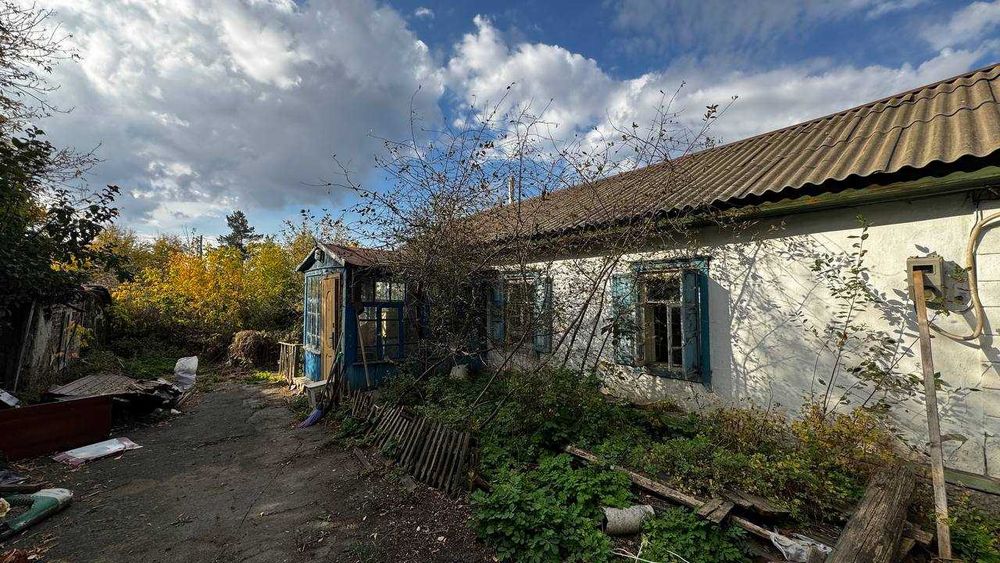 Продаётся Дом Либо как участок! Мкр западный! Газ есть! 4,2 сотки!