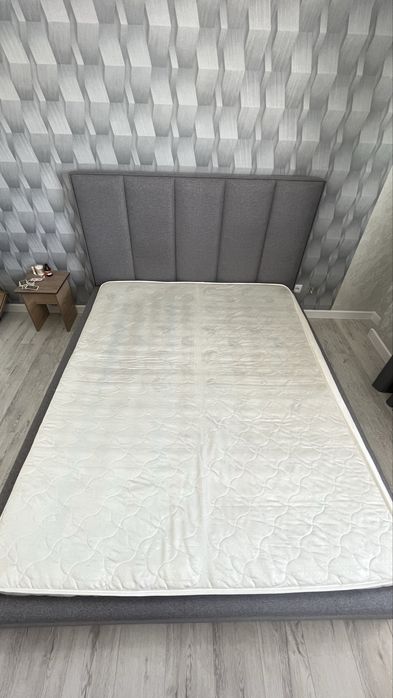 Кровать двуспальная