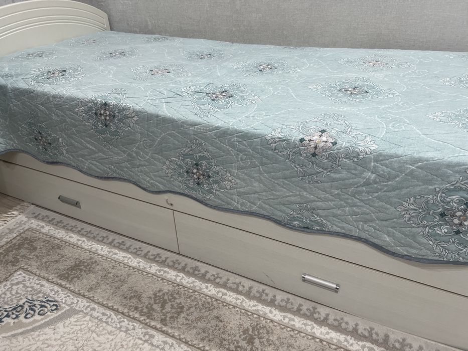 Односпальная кровать