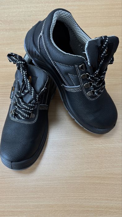 Спецобувь  для строительных работ