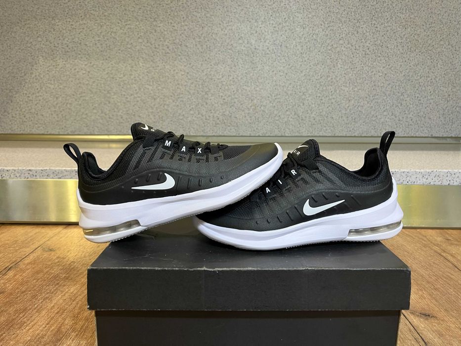 ОРИГИНАЛНИ *** Nike Air Max Axis / Black White
