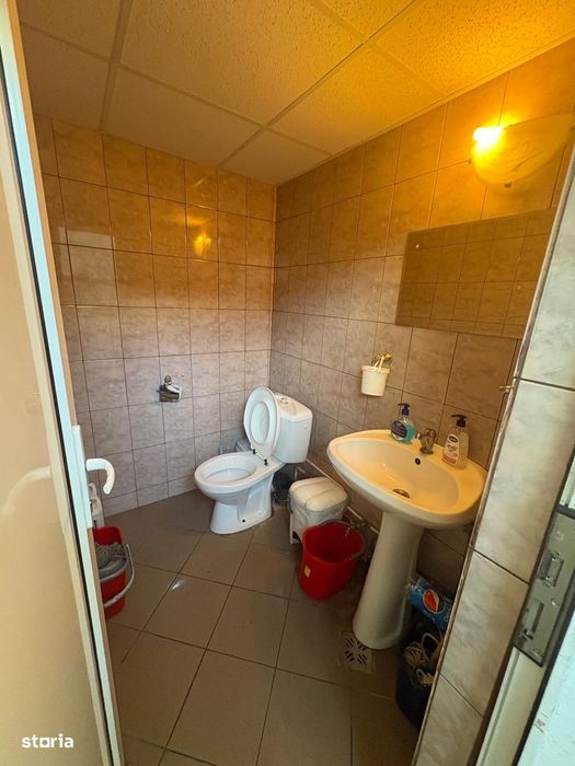 spatiu comercial la parter de bloc zona pacuarai 120 mp 1300 euro neg