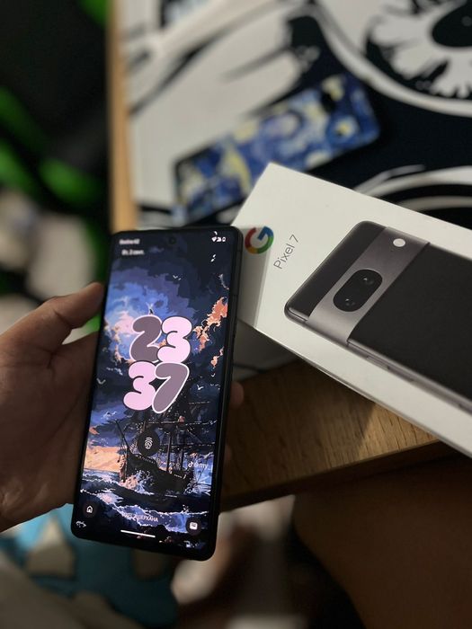 Продаю pixel 7 в хорошем состоянии