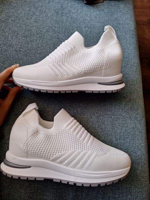 Бели кецове на платформа 7.5 см НОВИ