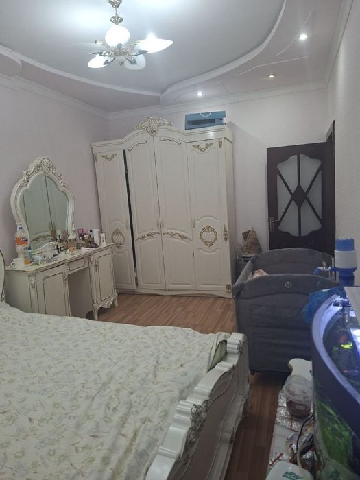 Srochne sotiladi. kami bor Yunusobod 11 kv 4 xona