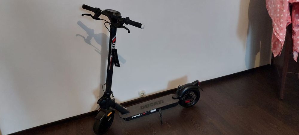 Vand/Schimb Trotineta Electrica Ducati Pro 2 Plus