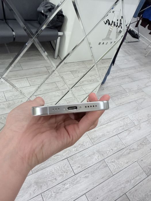 Iphone 16 pro с гарантией