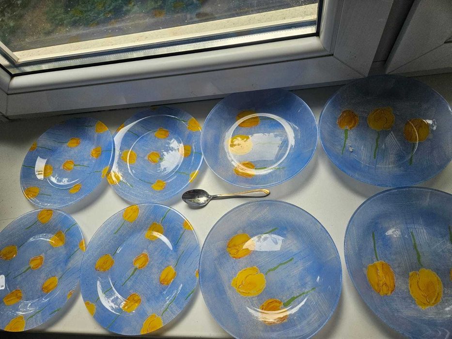 Тарелки стеклянные, 8 шт