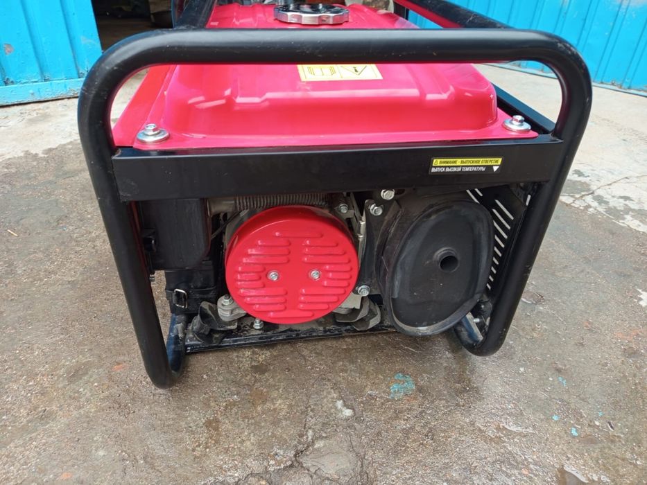 Продам генератор чабанку 4 kw новая