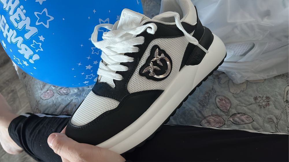 Новые подходят на 38 размер