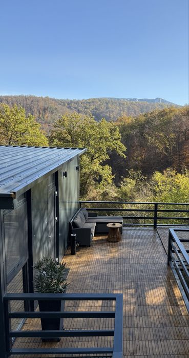 Cabana suspendata de inchiriat