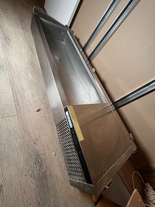 Salatiera 130cmx40cm de vanzare