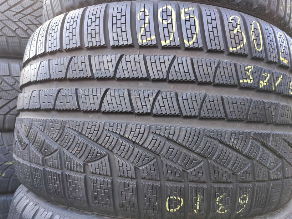 2бр Зимни гуми 295 30 20 - Pirelli -