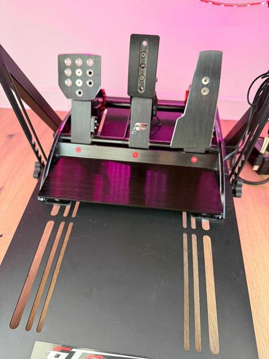 Fanatec DD2 QR2, pedale V3 haptic, schimbator, frana de mana, 2 volane