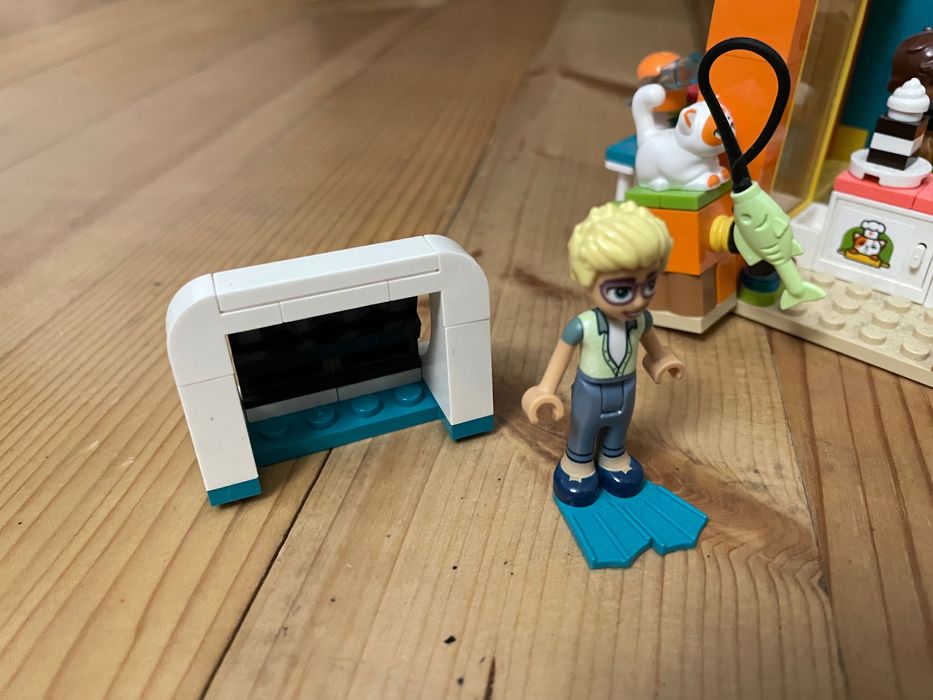 Lego friends Leo’s room 41754