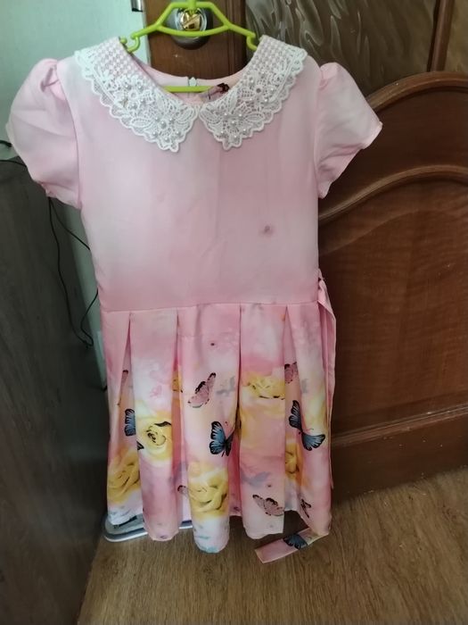 Детские платья продам