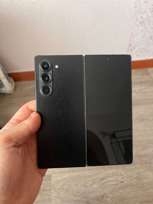 Samsung galaxy z fold 6