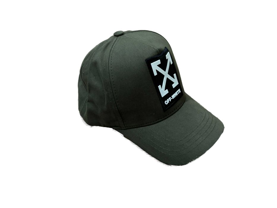 Шапка с козирка Off-White